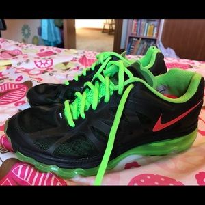 Boys Nike Air Max size 6